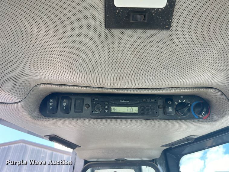 image for item EK8698 2005 John Deere 550J LGP dozer