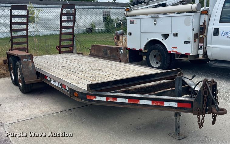 image for item EK8699 1999 Towmaster C-10 equipment trailer