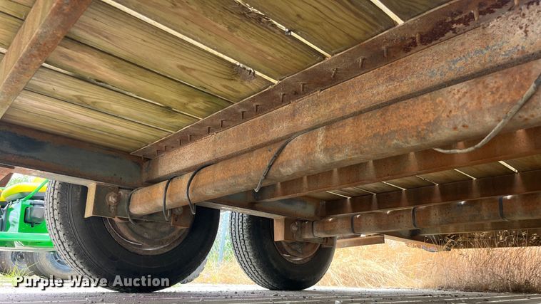 image for item EK8699 1999 Towmaster C-10 equipment trailer