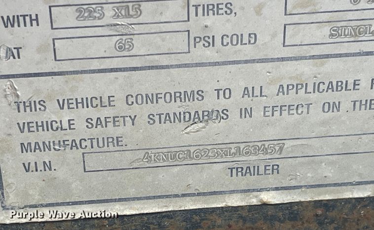 image for item EK8699 1999 Towmaster C-10 equipment trailer