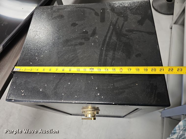 image for item IO9973 (3) safes