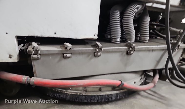 image for item IO9975 2008 Nilfisk-Advance Technologies Cyclone 4500 4WS surface cleaner