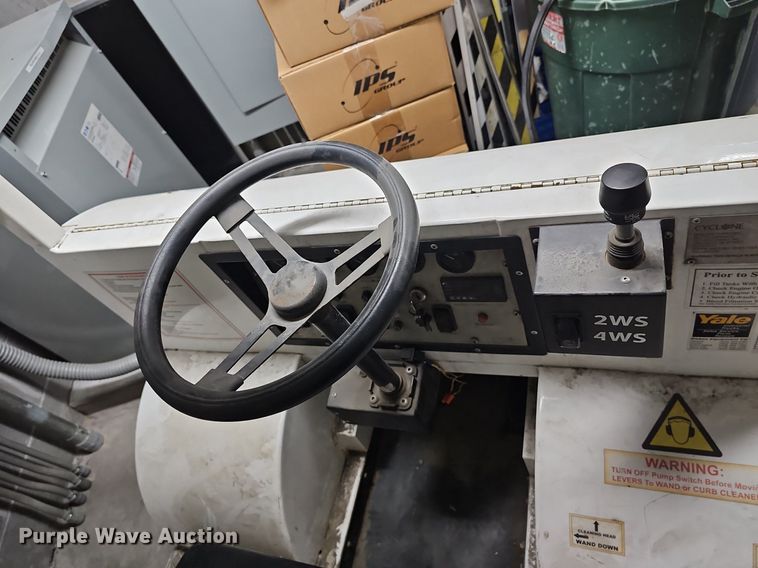 image for item IO9975 2008 Nilfisk-Advance Technologies Cyclone 4500 4WS surface cleaner