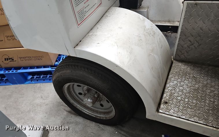 image for item IO9975 2008 Nilfisk-Advance Technologies Cyclone 4500 4WS surface cleaner