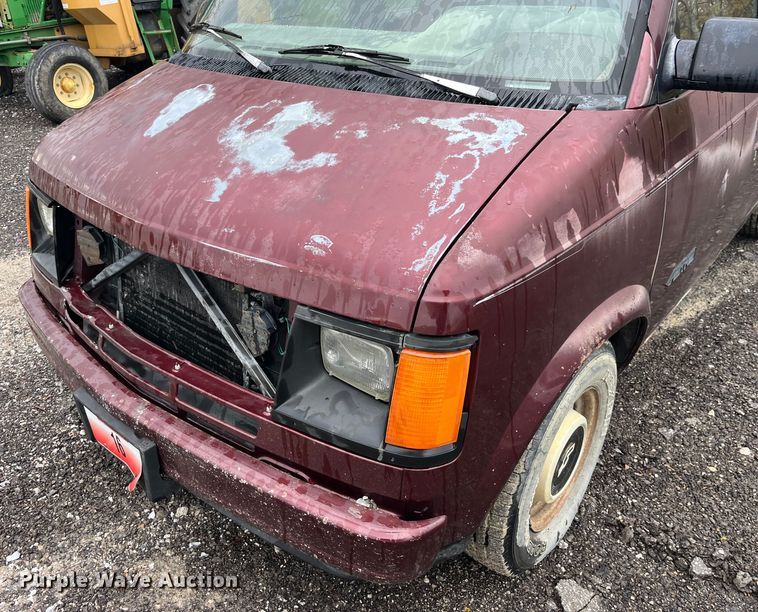 image for item LD9463 1990 Chevrolet  Astro van