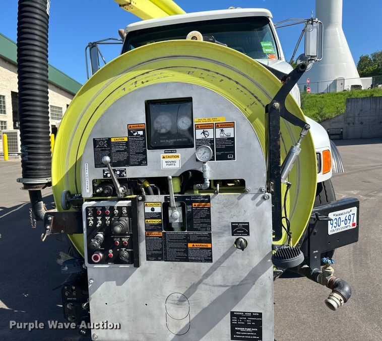 image for item LR9369 2009 Sterling  sewer jetter truck