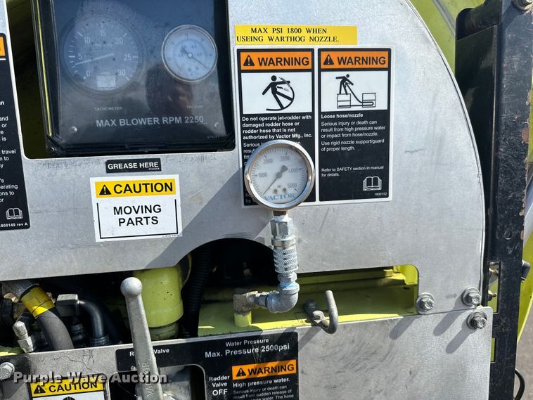 image for item LR9369 2009 Sterling  sewer jetter truck