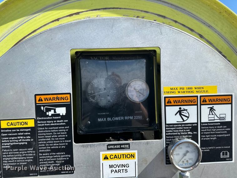 image for item LR9369 2009 Sterling  sewer jetter truck