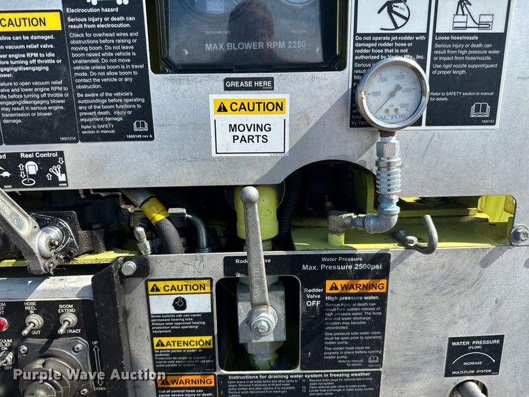 image for item LR9369 2009 Sterling  sewer jetter truck