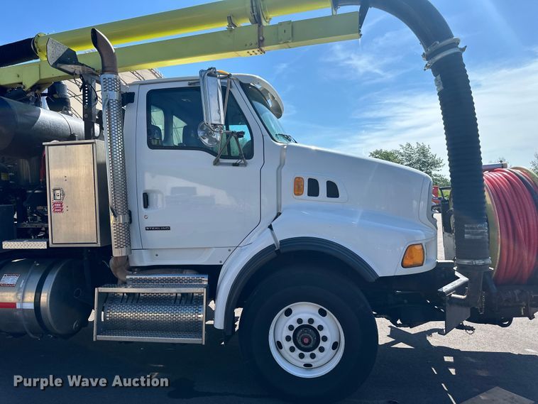 image for item LR9369 2009 Sterling  sewer jetter truck
