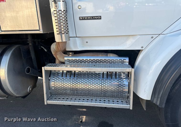 image for item LR9369 2009 Sterling  sewer jetter truck