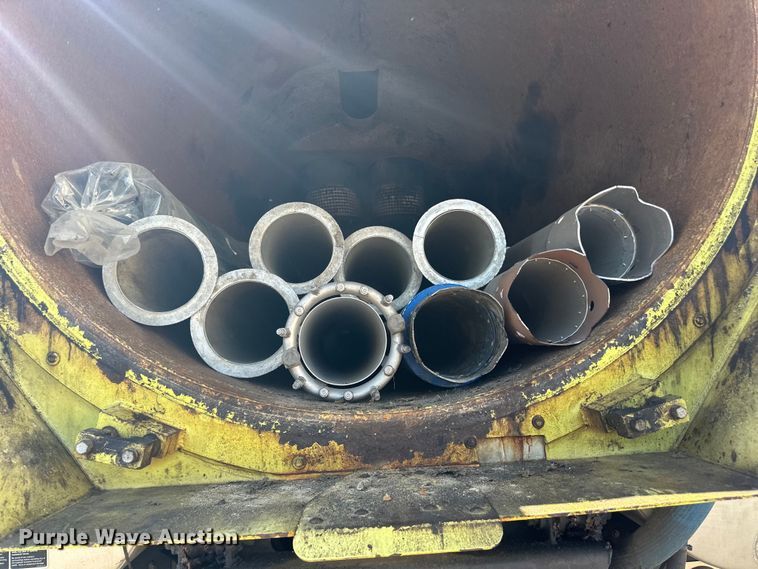 image for item LR9369 2009 Sterling  sewer jetter truck