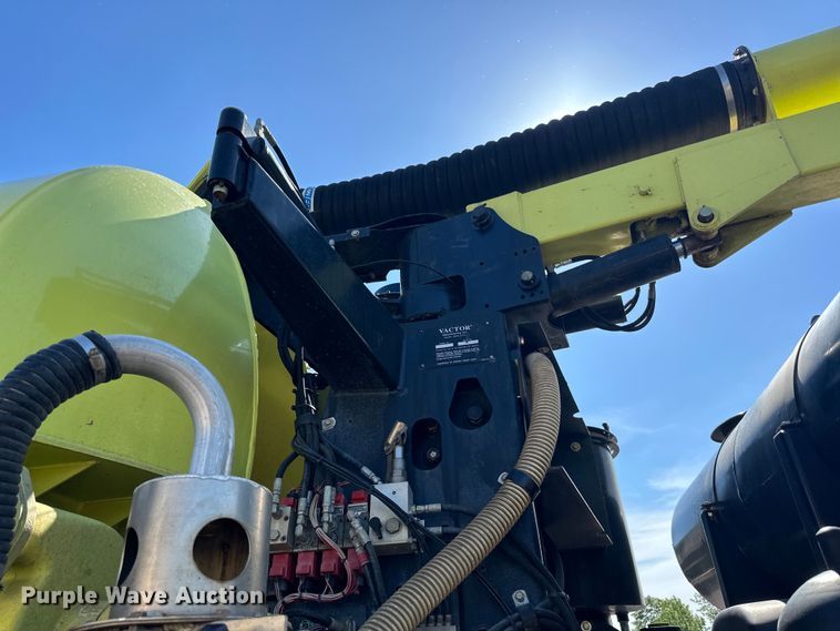 image for item LR9369 2009 Sterling  sewer jetter truck