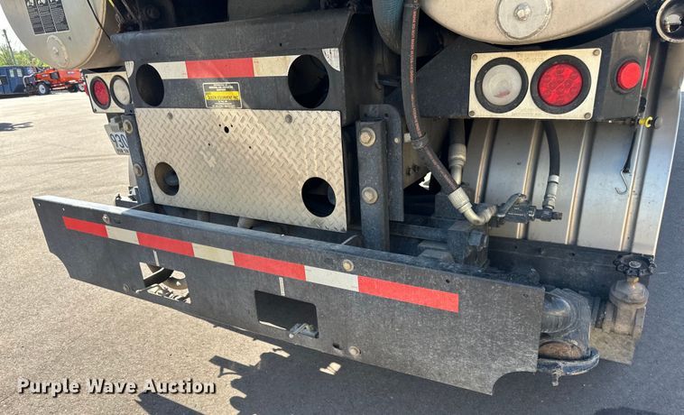 image for item LR9369 2009 Sterling  sewer jetter truck