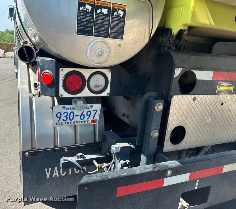 image for item LR9369 2009 Sterling  sewer jetter truck