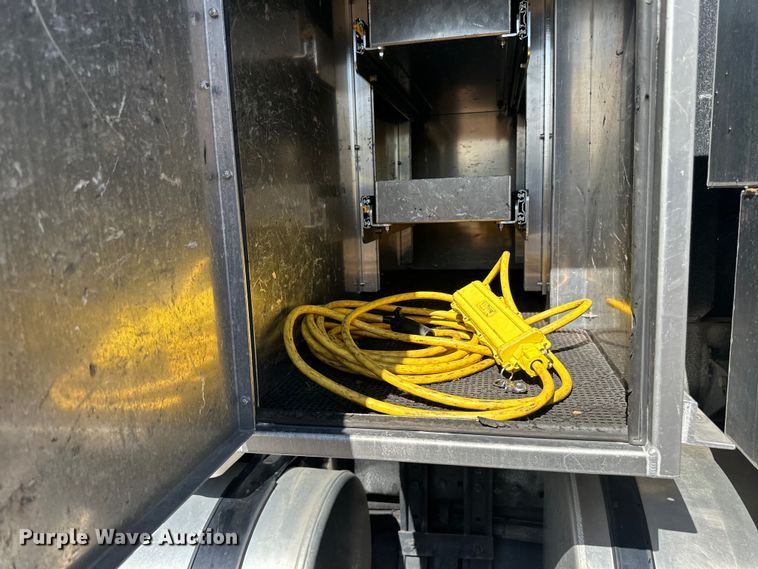 image for item LR9369 2009 Sterling  sewer jetter truck