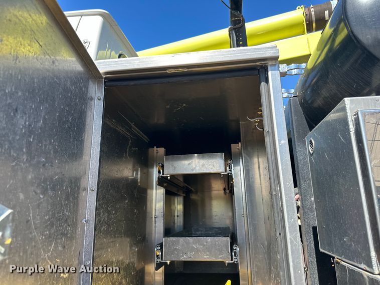 image for item LR9369 2009 Sterling  sewer jetter truck