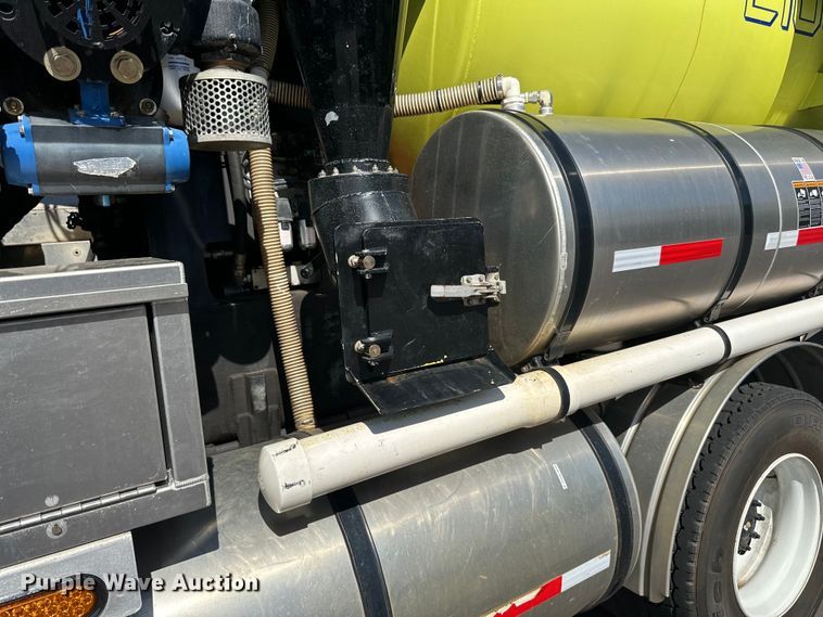 image for item LR9369 2009 Sterling  sewer jetter truck