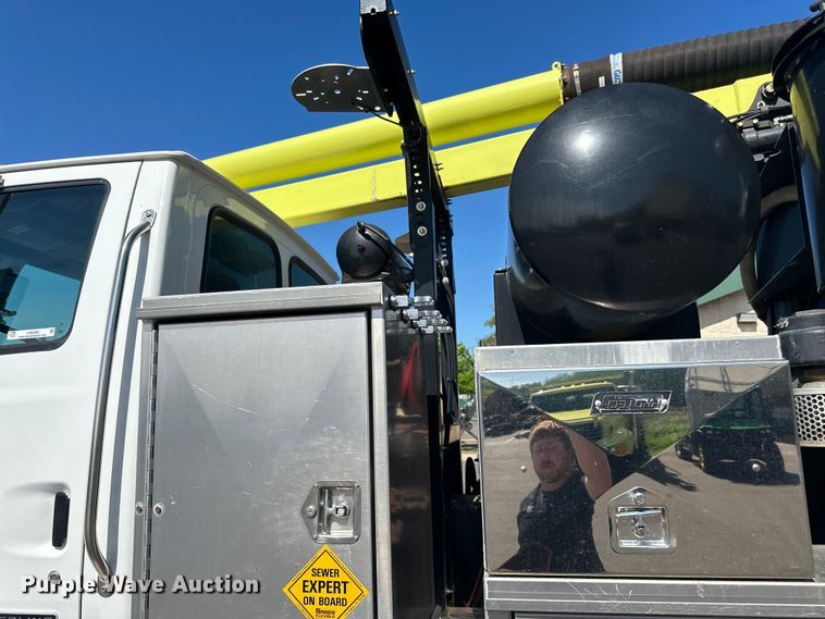 image for item LR9369 2009 Sterling  sewer jetter truck