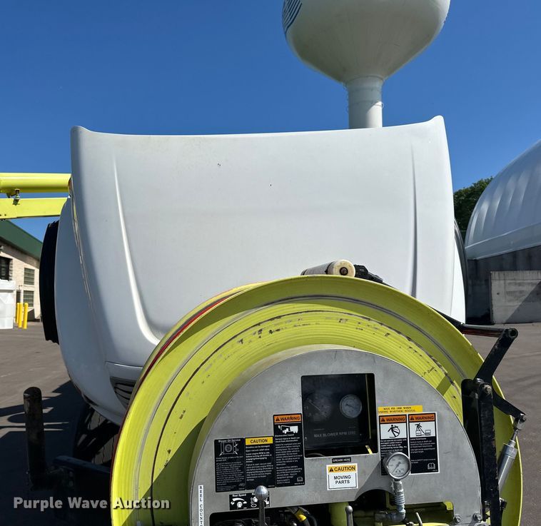 image for item LR9369 2009 Sterling  sewer jetter truck