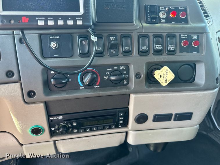 image for item LR9369 2009 Sterling  sewer jetter truck