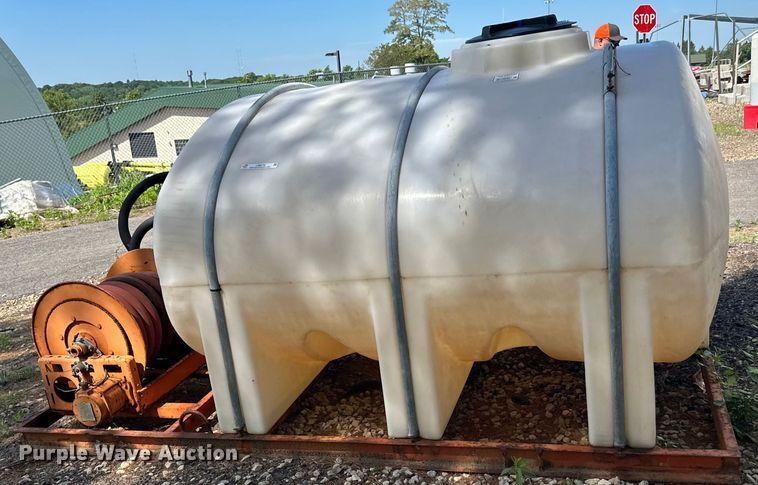 image for item LR9370 Poly tank