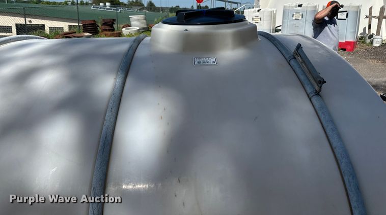 image for item LR9370 Poly tank