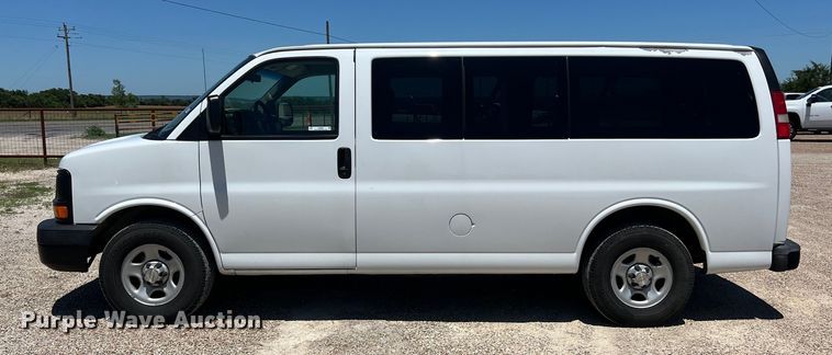 image for item LU9895 2008 Chevrolet Express 1500 van
