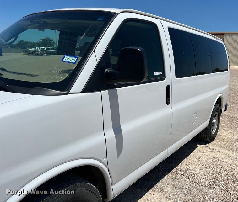 image for item LU9895 2008 Chevrolet Express 1500 van