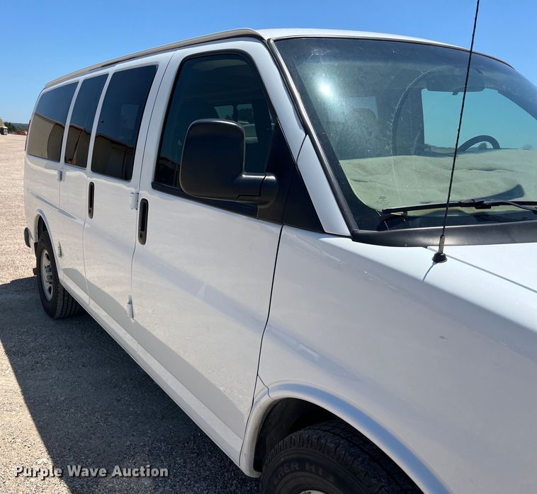 image for item LU9895 2008 Chevrolet Express 1500 van
