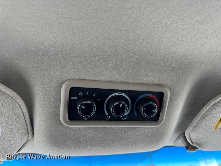 image for item LU9895 2008 Chevrolet Express 1500 van