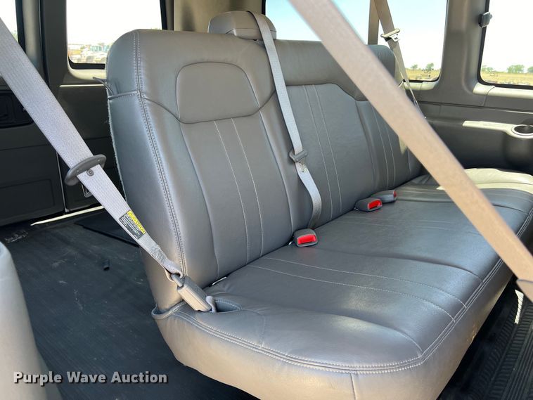 image for item LU9895 2008 Chevrolet Express 1500 van