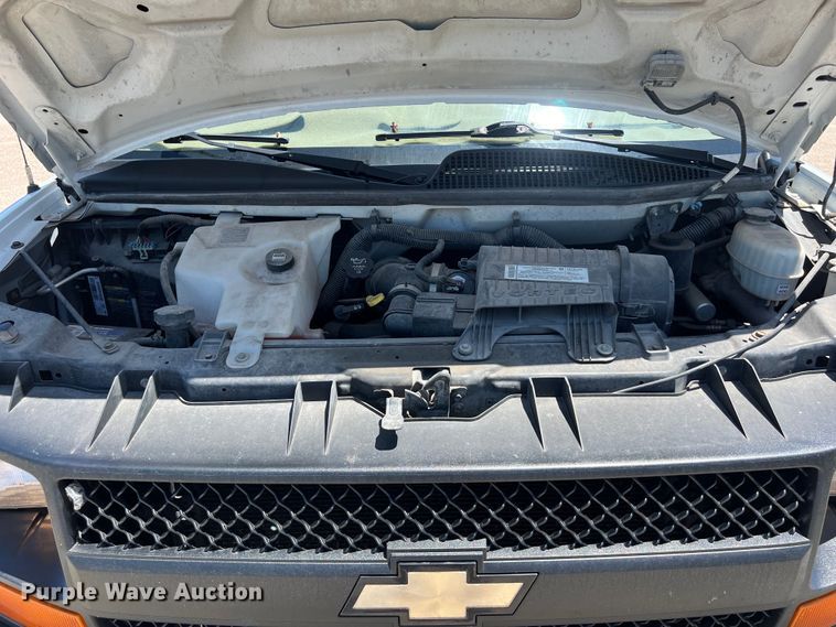 image for item LU9895 2008 Chevrolet Express 1500 van