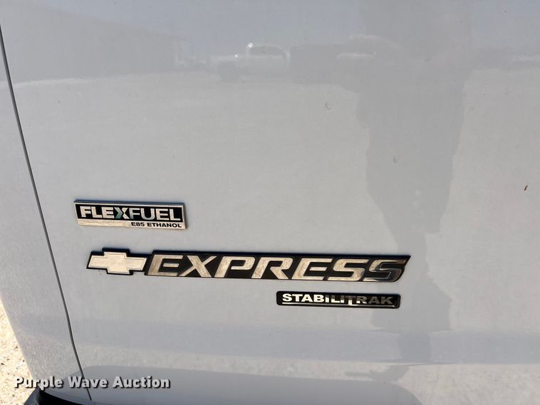 image for item LU9896 2010 Chevrolet  Express 3500 van