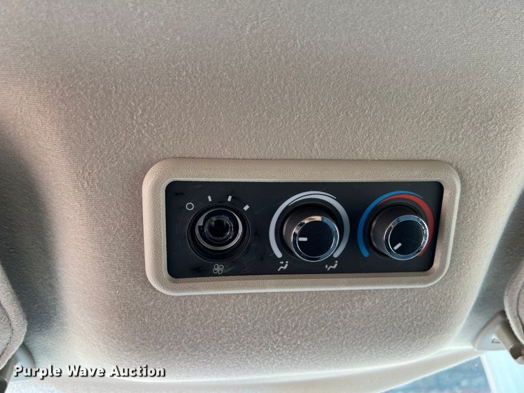 image for item LU9896 2010 Chevrolet  Express 3500 van