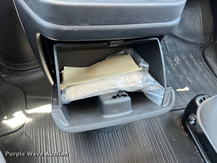 image for item LU9896 2010 Chevrolet  Express 3500 van