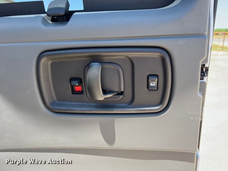 image for item LU9896 2010 Chevrolet  Express 3500 van