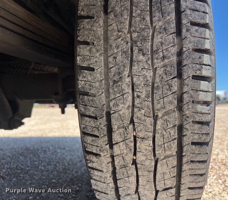 image for item LU9896 2010 Chevrolet  Express 3500 van