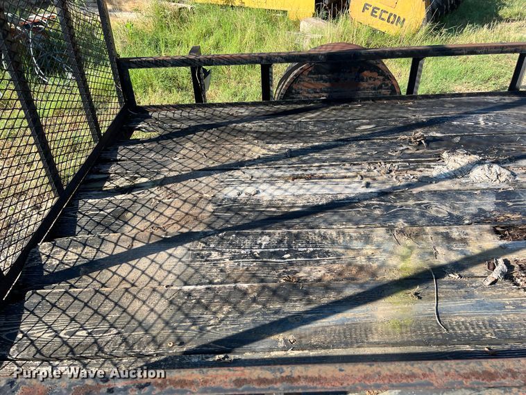 image for item LU9899 2010 C&M utility trailer