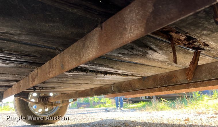 image for item LU9899 2010 C&M utility trailer