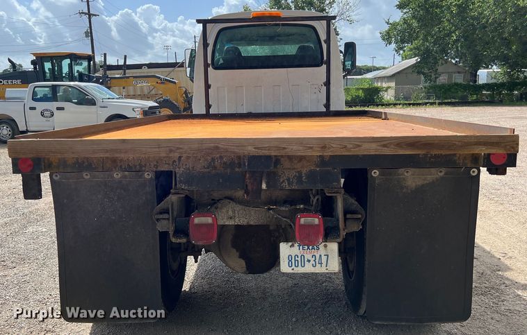 image for item LU9950 2004 GMC C8500 flatbed truck