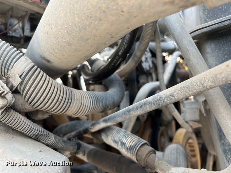 image for item LU9950 2004 GMC C8500 flatbed truck