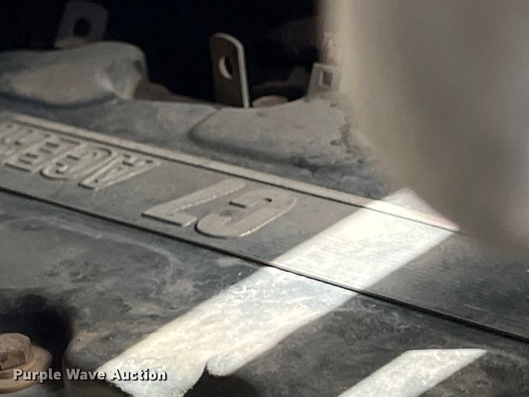 image for item LU9950 2004 GMC C8500 flatbed truck