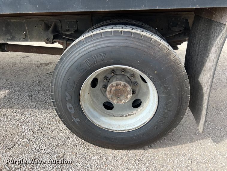 image for item LU9950 2004 GMC C8500 flatbed truck