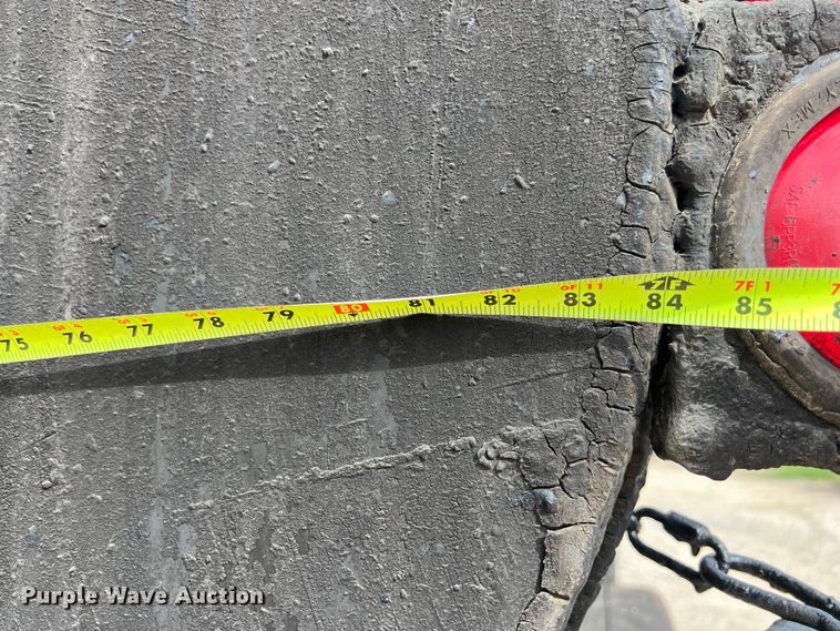 image for item LU9951 2002 GMC C8500 oil distributor truck