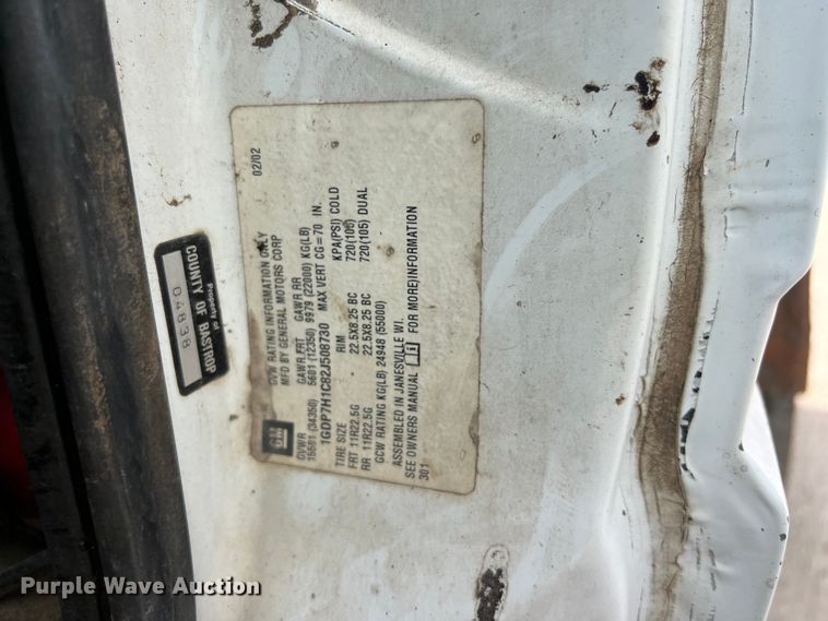 image for item LU9951 2002 GMC C8500 oil distributor truck