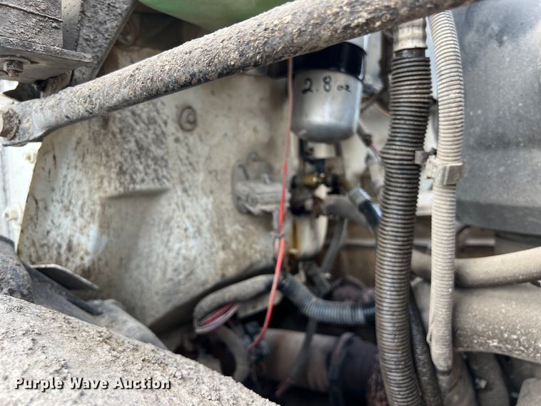 image for item LU9951 2002 GMC C8500 oil distributor truck