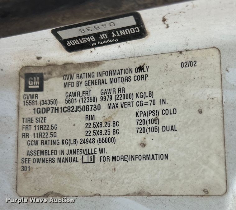 image for item LU9951 2002 GMC C8500 oil distributor truck