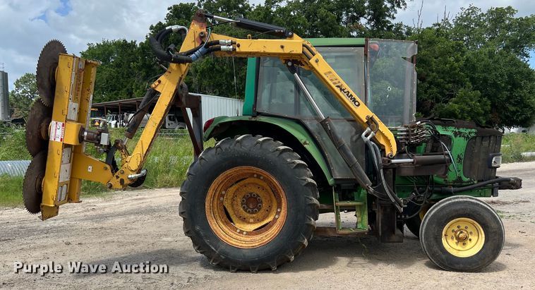 image for item LU9952 2003 John Deere  6420 tractor