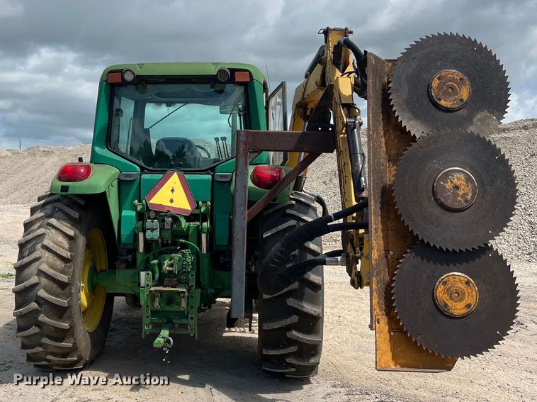 image for item LU9952 2003 John Deere  6420 tractor